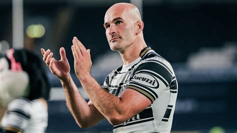 Danny Houghton: Hull FC captain to retire after 18.